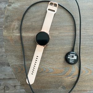 Samsung Galaxy Active 40mm Smart Watch Rose-Gold